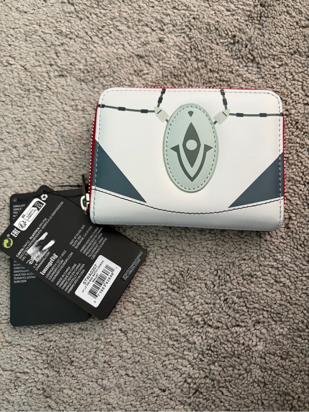 Loungefly White, Sage & Dark Gray Star Wars Zip Wallet